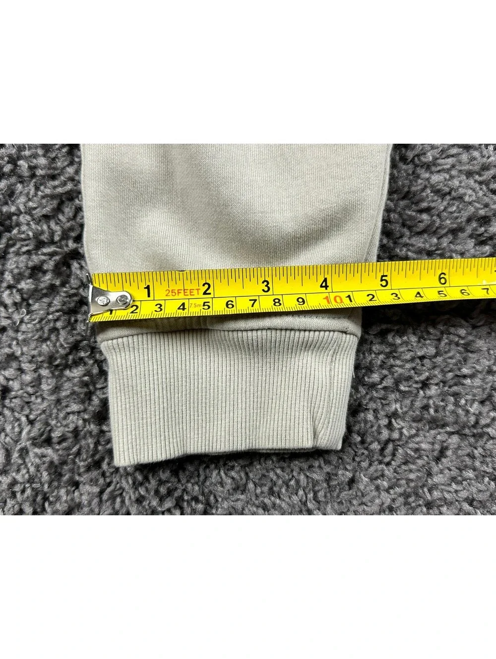 Gymshark Crest Joggers Mens Small Beige Tan Slim Fit Fleece Sweatpants Pants S